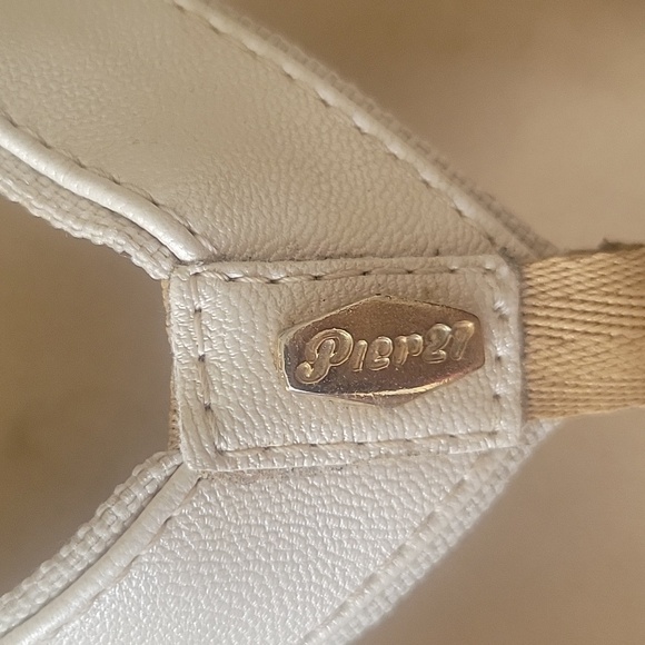 Flip Flop Sandals, Size 9.5, Pier27 Brand - Picture 4 of 5